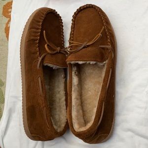 Men’s house shoes.